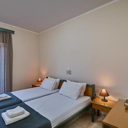 Inea Hotel & Suites Agioi Apostoli  エクステリア 写真