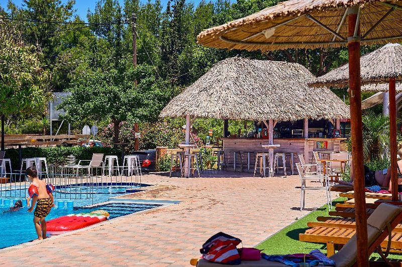 Inea Hotel & Suites Agioi Apostoli  エクステリア 写真